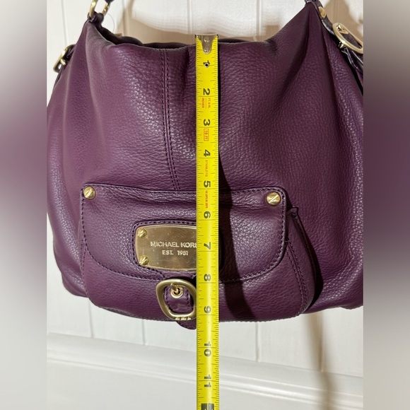 Michael Kors Purple Hobo Bag with Gold Hardware - Picture 11 of 12